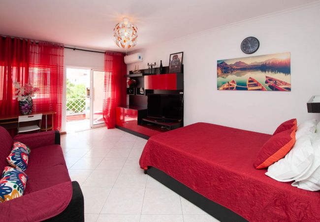 Studio in Albufeira - Ondas Verdes Ocv - Central, Pool & Tenis Court