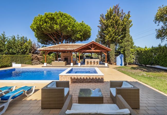 Villa in Albufeira - Villa Cambria by OCvillas  Villa in Albufeira - Villa Cambria by OCvillas
