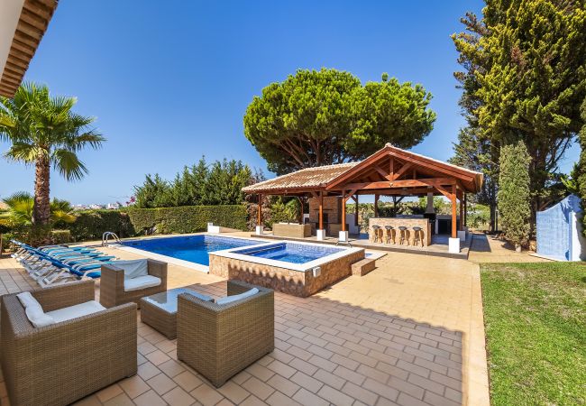 Villa in Albufeira - Villa Cambria by OCvillas  Villa in Albufeira - Villa Cambria by OCvillas