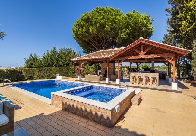 Villa in Albufeira - Villa Cambria by OCvillas  Villa in Albufeira - Villa Cambria by OCvillas