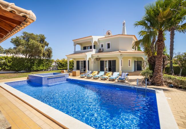 Villa in Albufeira - Villa Cambria by OCvillas  Villa in Albufeira - Villa Cambria by OCvillas