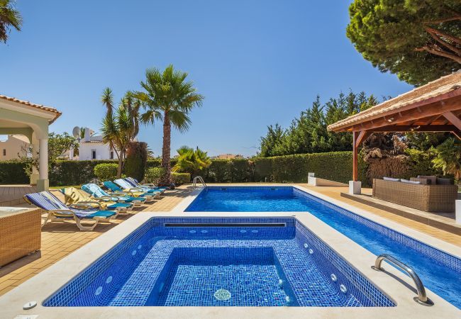 Villa in Albufeira - Villa Cambria by OCvillas  Villa in Albufeira - Villa Cambria by OCvillas