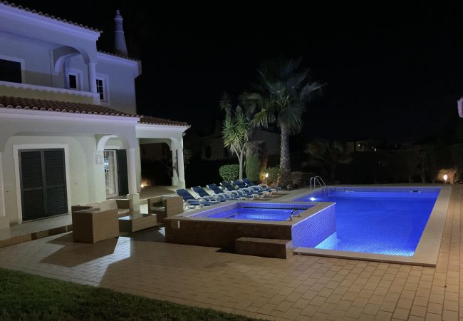 Villa in Albufeira - Villa Cambria by OCvillas  Villa in Albufeira - Villa Cambria by OCvillas