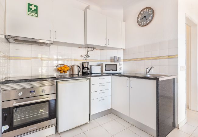 Apartment in Albufeira - Flat Buganvilia OCV - Pool & Private Parking Apartment in Albufeira - Flat Buganvilia OCV - Pool & Private Parking