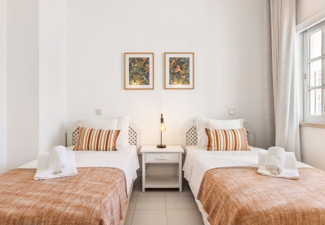 Apartment in Albufeira - Flat Buganvilia OCV - Pool & Private Parking Apartment in Albufeira - Flat Buganvilia OCV - Pool & Private Parking