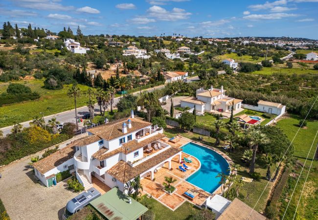 Apartment in Albufeira - Flat Cacto OCV - Pool & Private Parking