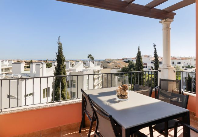 Apartment in Albufeira - Apt. Deluxe OCV - Pool & Albufeira View