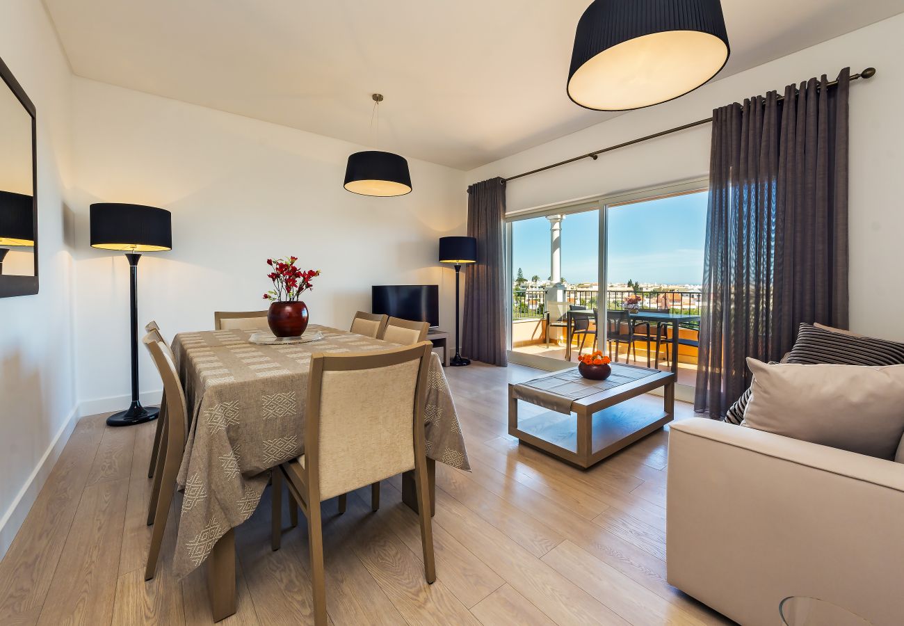 Apartment in Albufeira - Apt. Deluxe OCV - Pool & Albufeira View