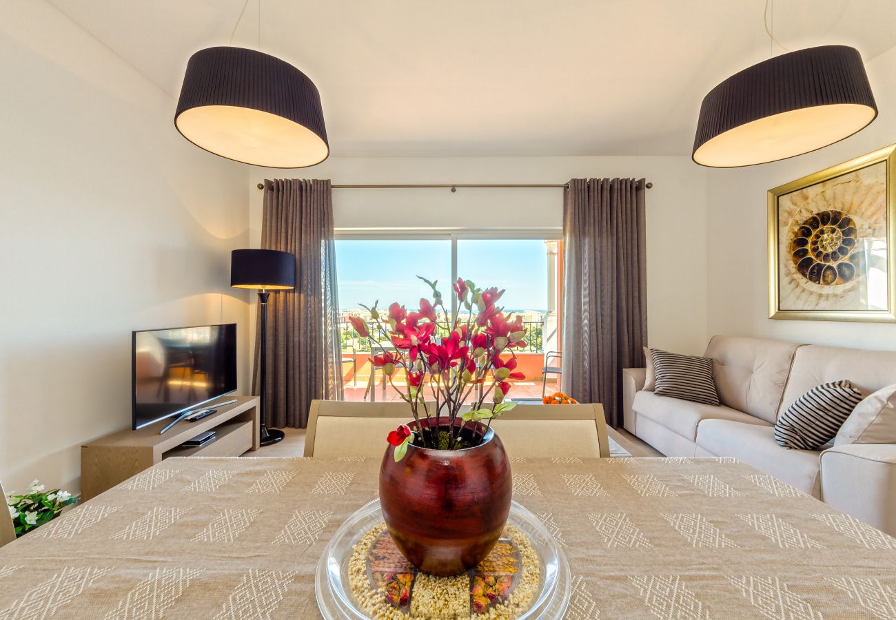 Apartment in Albufeira - Apt. Deluxe OCV - Pool & Albufeira View