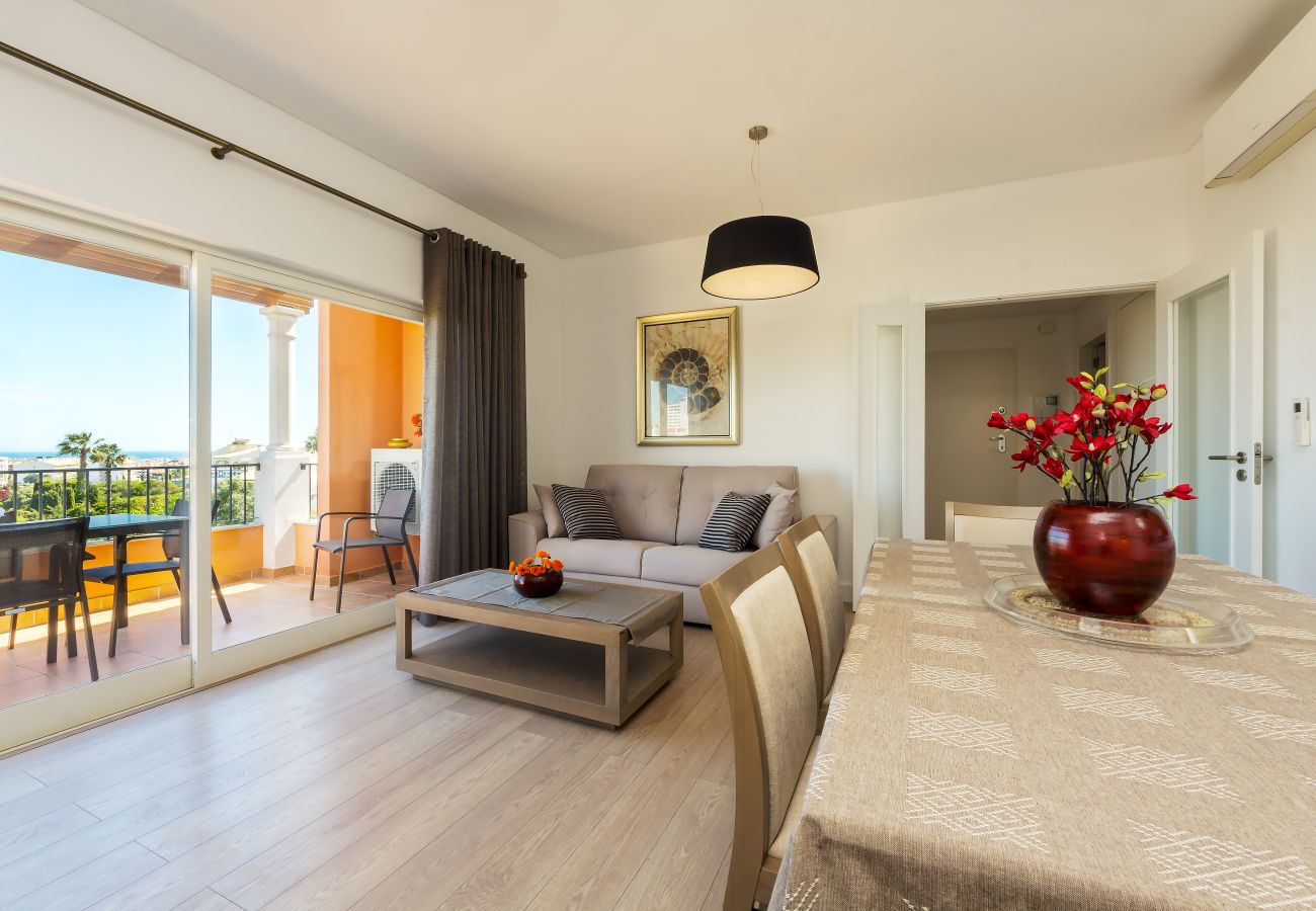 Apartment in Albufeira - Apt. Deluxe OCV - Pool & Albufeira View