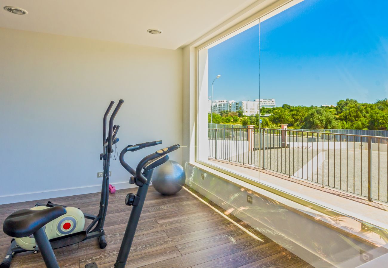 Apartment in Albufeira - Apt. Deluxe OCV - Pool & Albufeira View