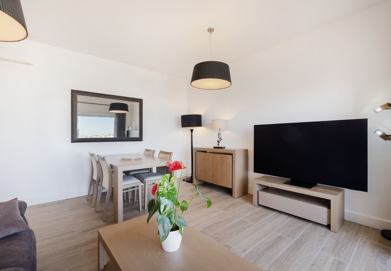 Apartment in Albufeira - Apt. Deluxe OCV - Pool & Albufeira View