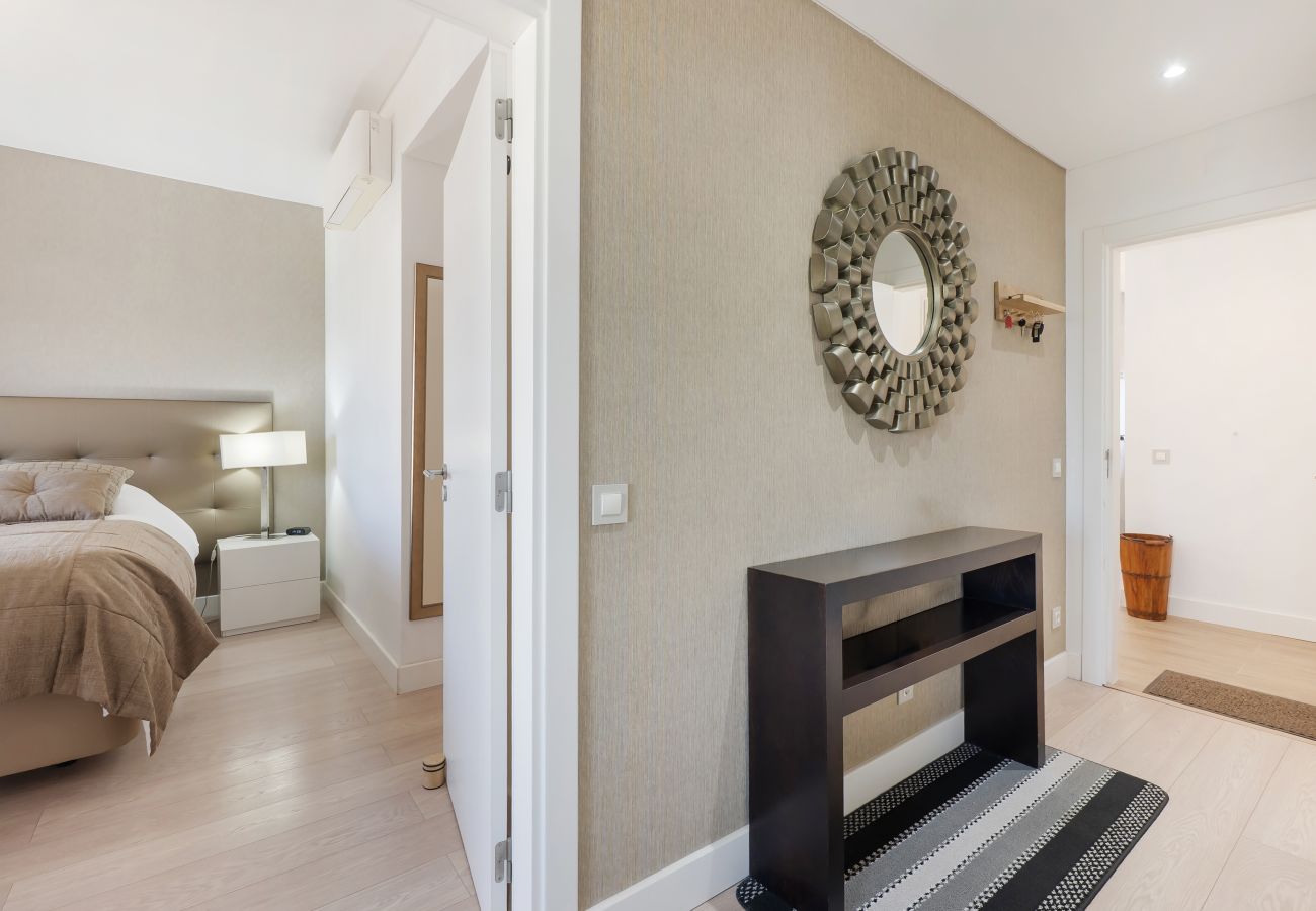 Apartment in Albufeira - Apt. Deluxe OCV - Pool & Albufeira View