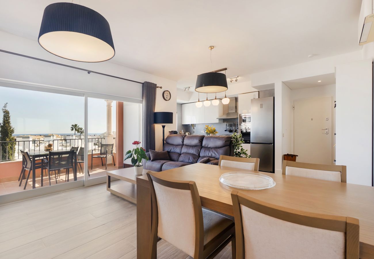 Apartment in Albufeira - Apt. Deluxe OCV - Pool & Albufeira View