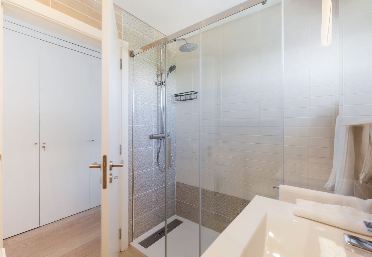 Apartment in Albufeira - Apt. Deluxe OCV - Pool & Albufeira View