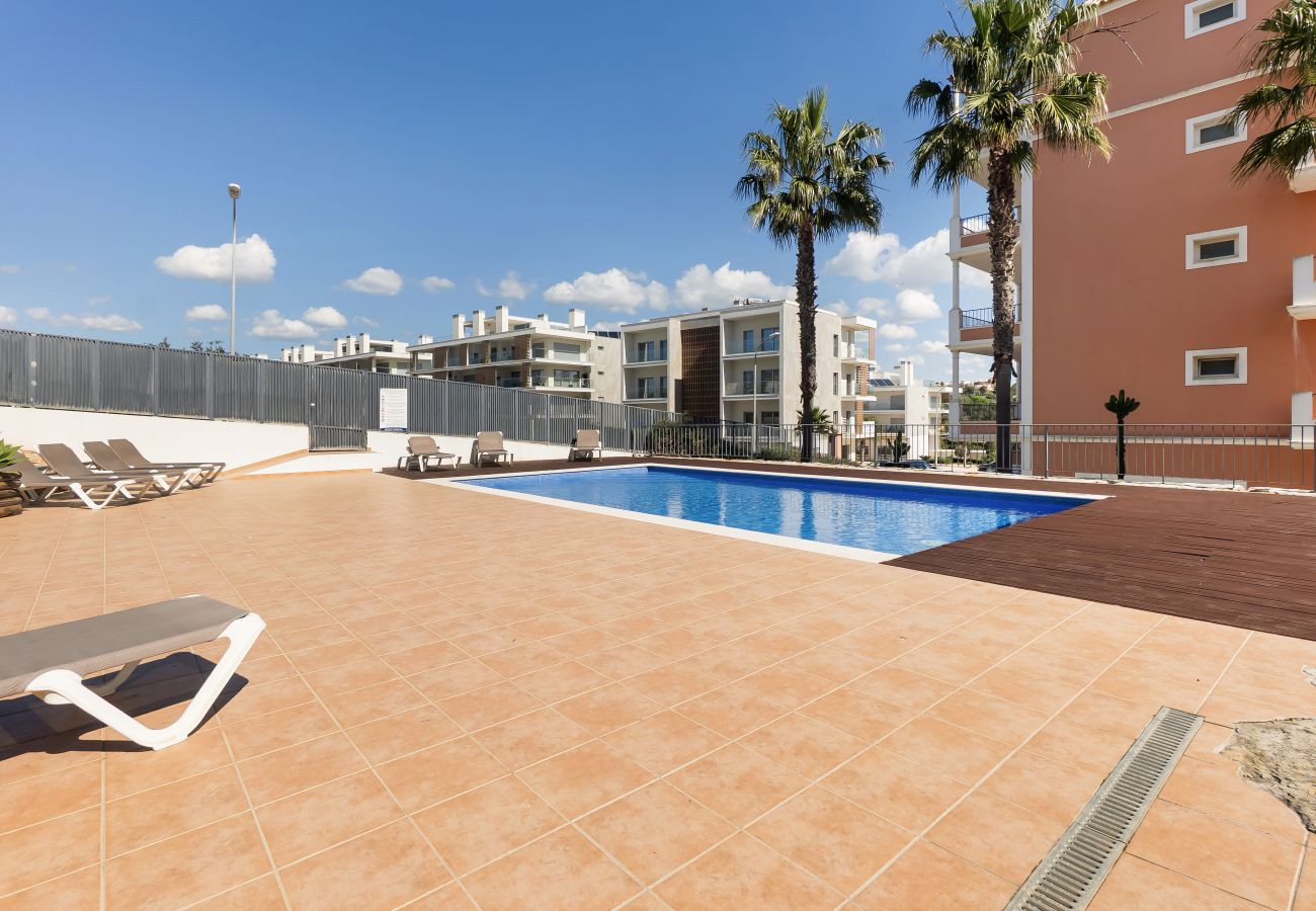 Apartment in Albufeira - Apt. Deluxe OCV - Pool & Albufeira View