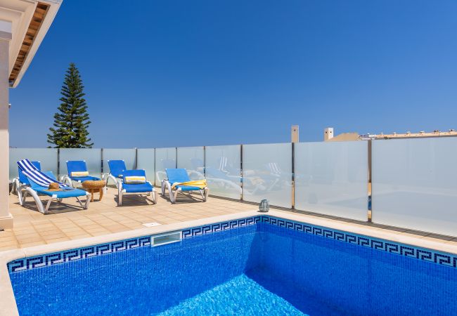 Villa in Albufeira - Villa Sunflower OCV - Pool & Jacuzzi Villa in Albufeira - Villa Sunflower OCV - Pool & Jacuzzi