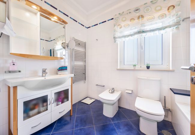 Villa in Albufeira - Villa Sunflower OCV - Pool & Jacuzzi Villa in Albufeira - Villa Sunflower OCV - Pool & Jacuzzi