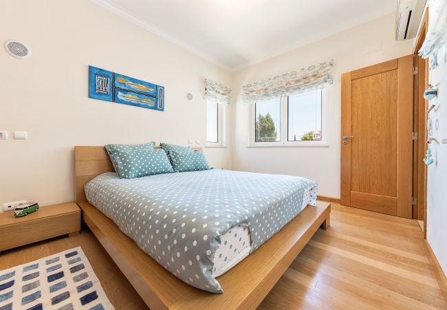 Villa in Albufeira - Villa Sunflower OCV - Pool & Jacuzzi Villa in Albufeira - Villa Sunflower OCV - Pool & Jacuzzi