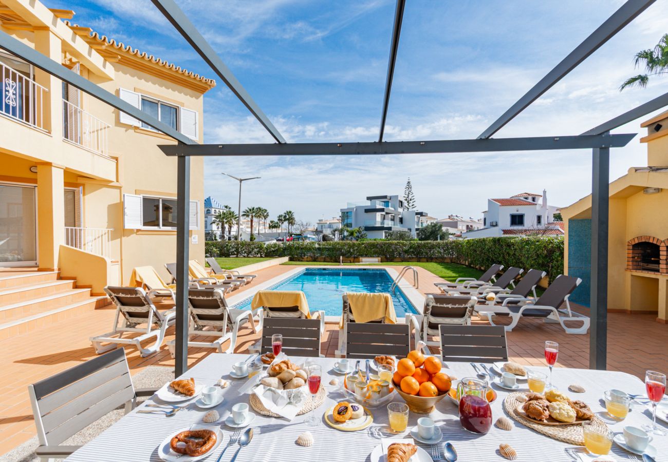 Villa in Albufeira - Casa da Praia - 5 min walk from Beach