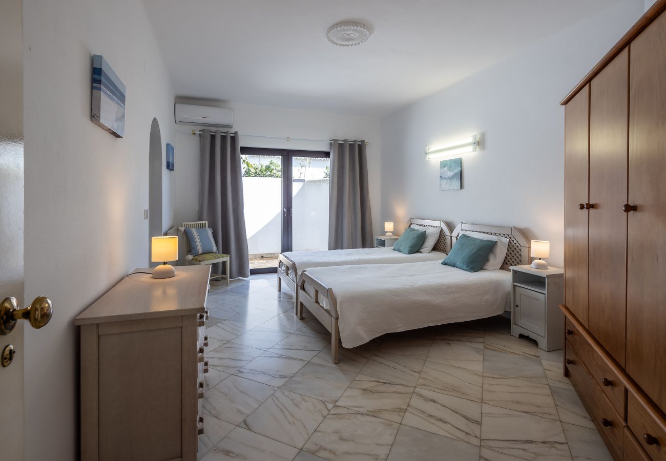 Villa in Albufeira - Villa Coral OCV - Private w/ pool Sao Rafael beach