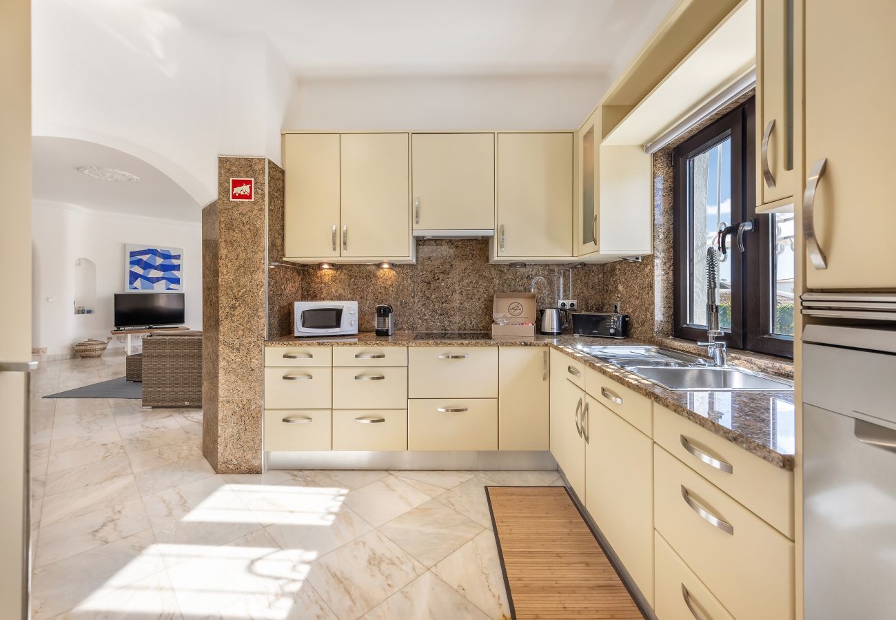 Villa in Albufeira - Villa Coral OCV - Private w/ pool Sao Rafael beach