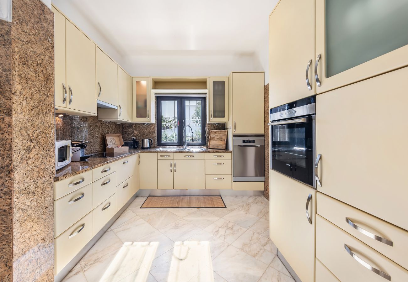 Villa in Albufeira - Villa Coral OCV - Private w/ pool Sao Rafael beach