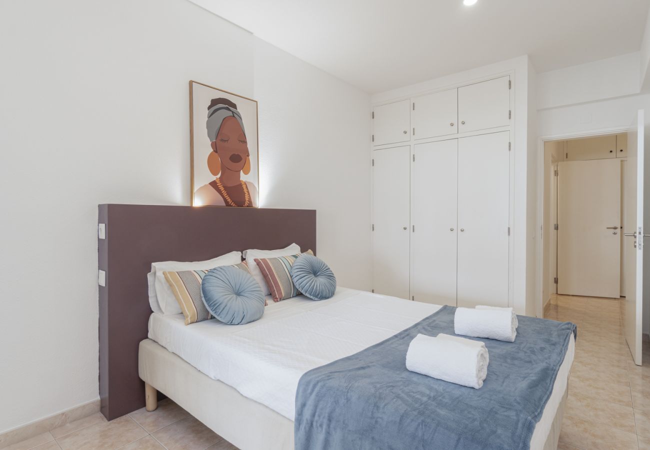 Apartment in Albufeira - Central Apartment - Rooftop pool