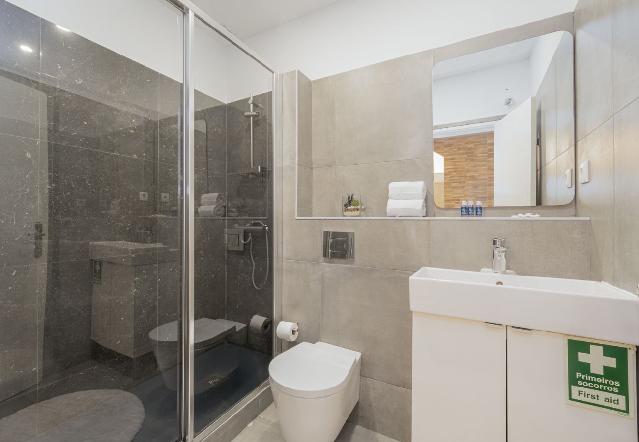 Apartment in Albufeira - Central Apartment - Rooftop pool