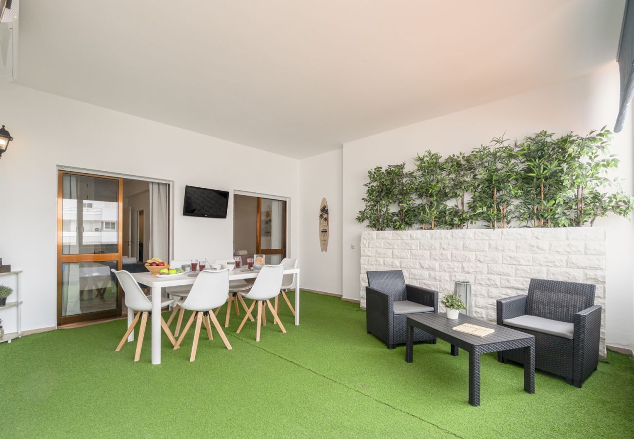Apartment in Albufeira - Central Apartment - Rooftop pool