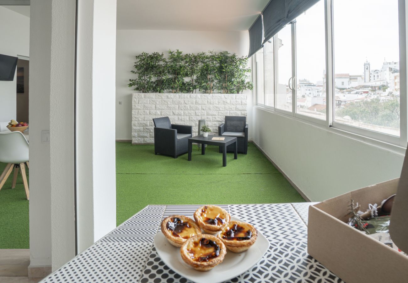 Apartment in Albufeira - Central Apartment - Rooftop pool