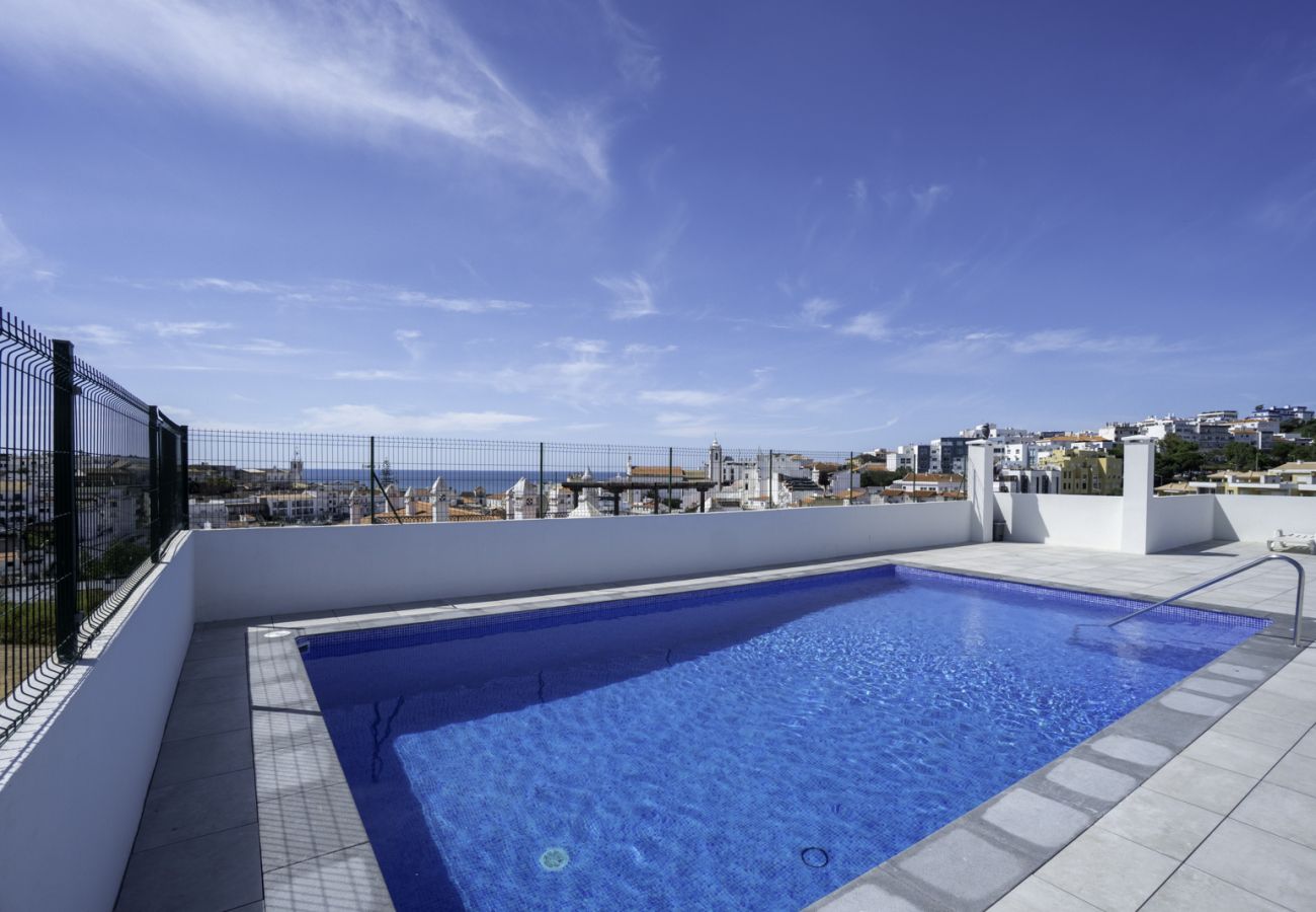 Apartment in Albufeira - Central Apartment - Rooftop pool