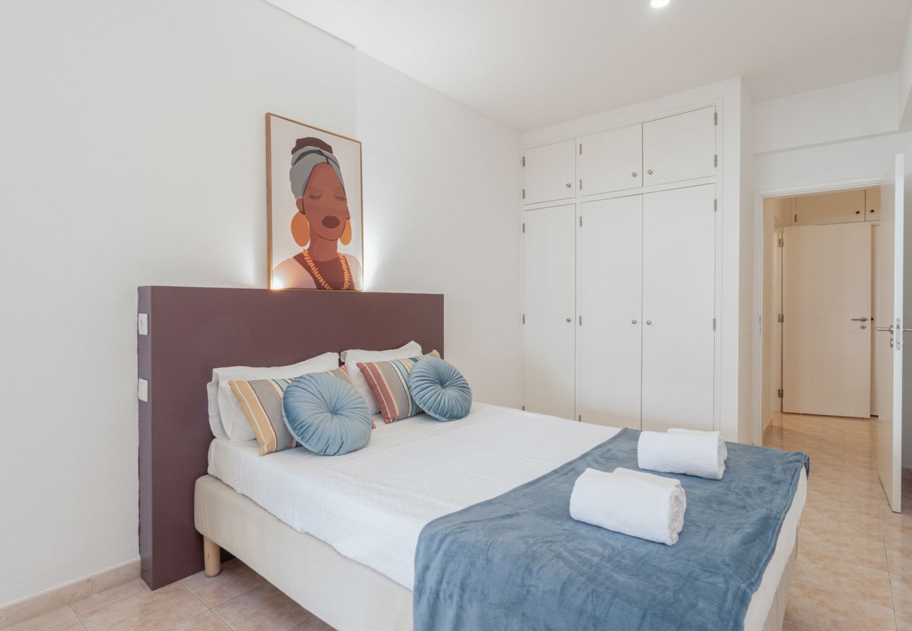 Apartment in Albufeira - Central Apartment - Rooftop pool