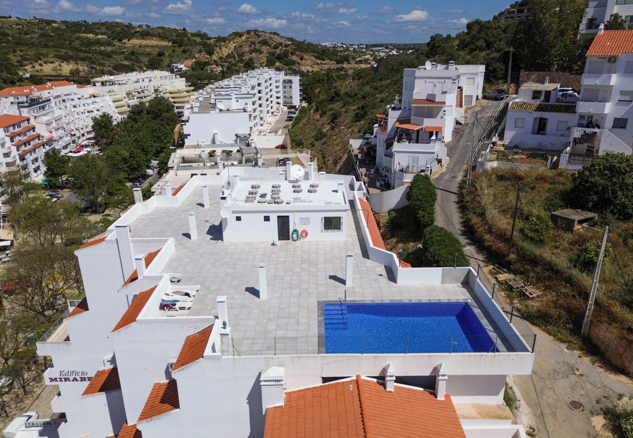 Apartment in Albufeira - Central Apartment - Rooftop pool