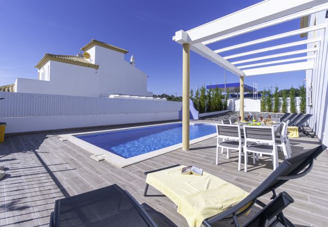 Villa in Albufeira - Villa Menina - Private Pool & Barbecue Villa in Albufeira - Villa Menina - Private Pool & Barbecue