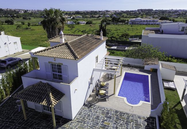 Villa in Albufeira - Villa Menina - Private Pool & Barbecue Villa in Albufeira - Villa Menina - Private Pool & Barbecue