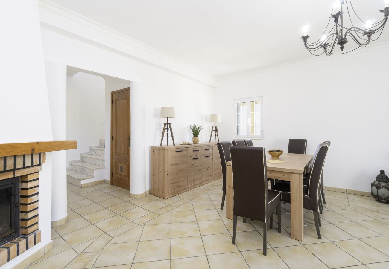 Villa in Albufeira - Villa Menina - Private Pool & Barbecue