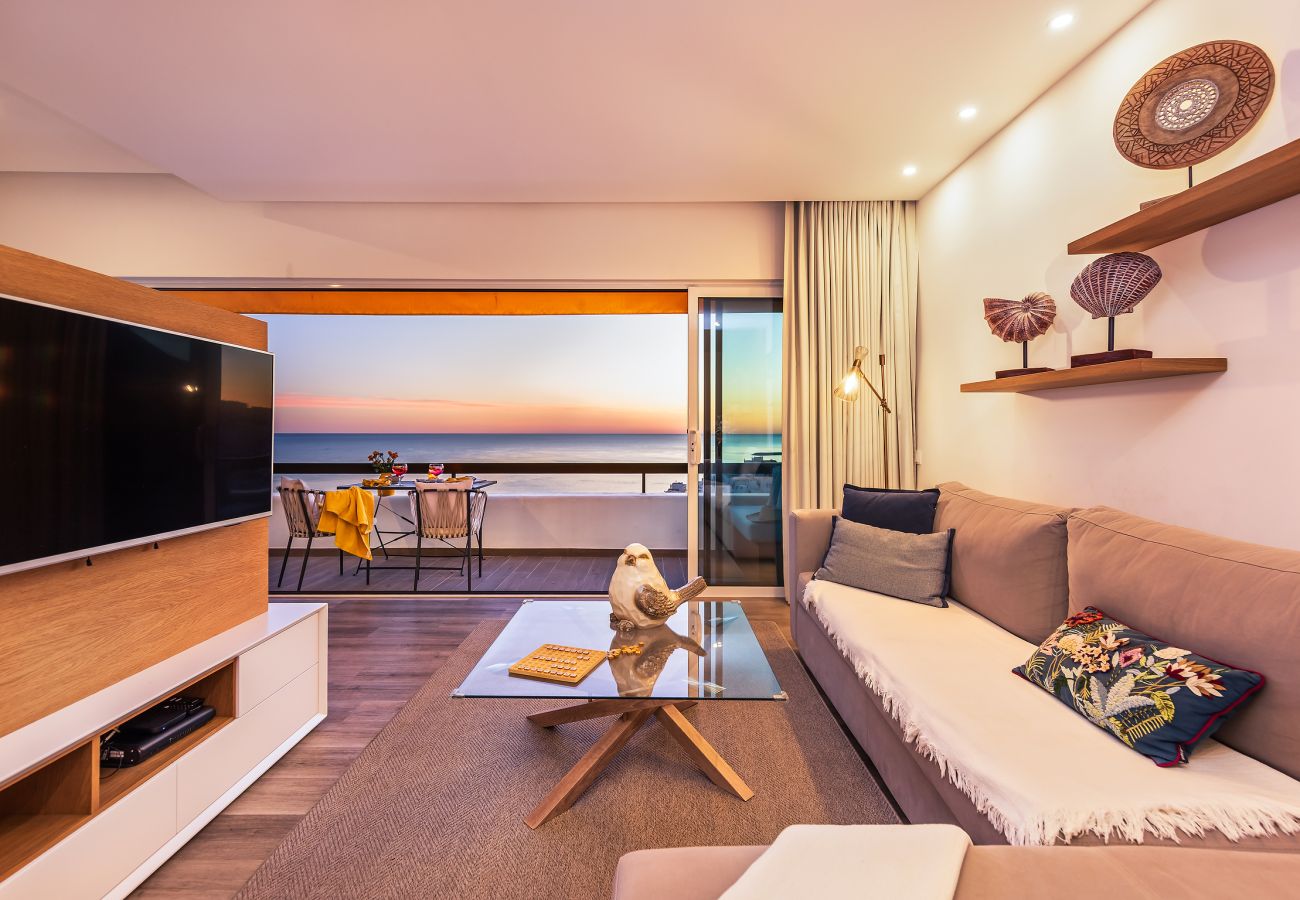 Apartment in Albufeira - Endless Blue Apt OCV - Beach Front, pool