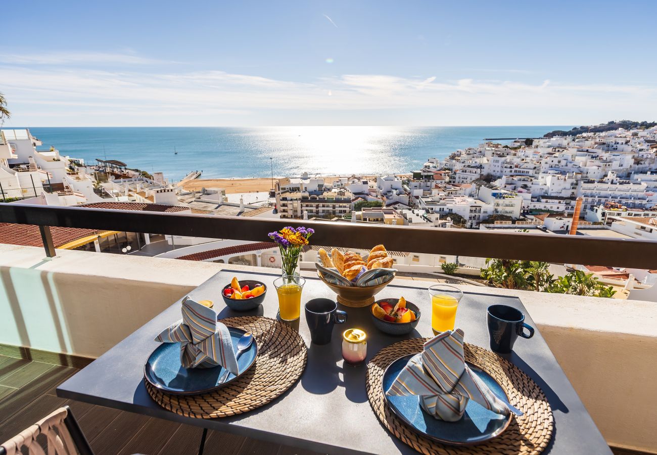 Apartment in Albufeira - Endless Blue Apt OCV - Beach Front, pool