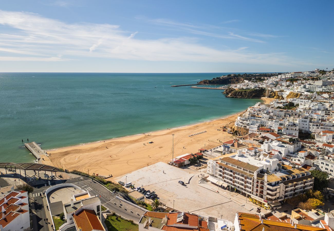 Apartment in Albufeira - Endless Blue Apt OCV - Beach Front, pool