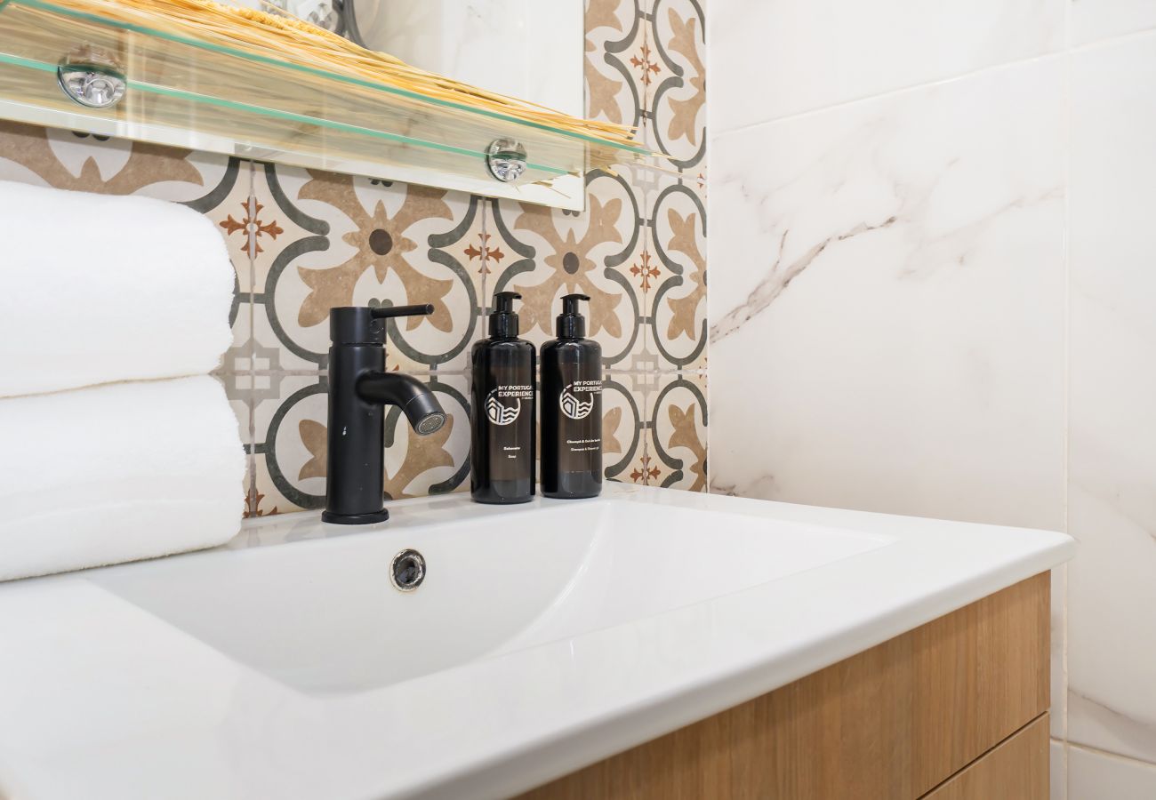 Apartment in Albufeira - Boat Apt OCV – 100m from beach, with pool