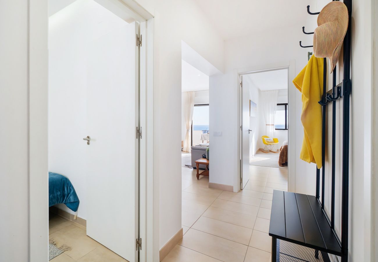 Apartment in Albufeira - Boat Apt OCV – 100m from beach, with pool