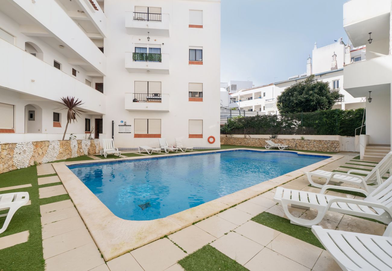 Apartment in Albufeira - Boat Apt OCV – 100m from beach, with pool