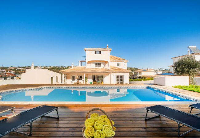 Villa/Dettached house in Albufeira - Villa Umbelina OCV - 5min Arrifes Beach - Games Room