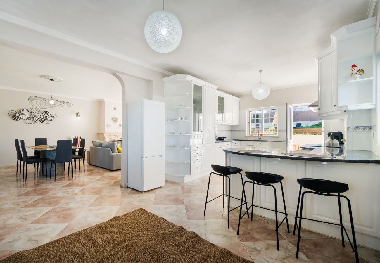 Villa in Albufeira - Villa Umbelina OCV - 5min Arrifes Beach - Games Room