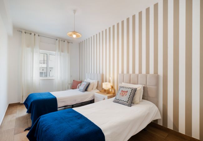 Apartment in Albufeira - Boat 3 Apt OCV – Steps from beach (100m) and Pool