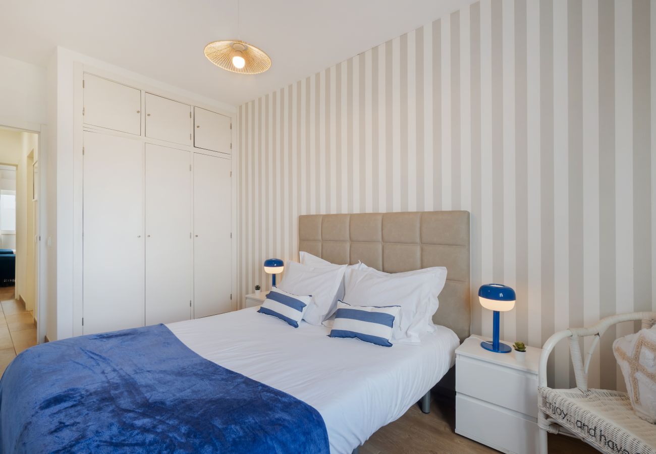 Apartment in Albufeira - Boat Apt OCV – 100m from beach, with pool