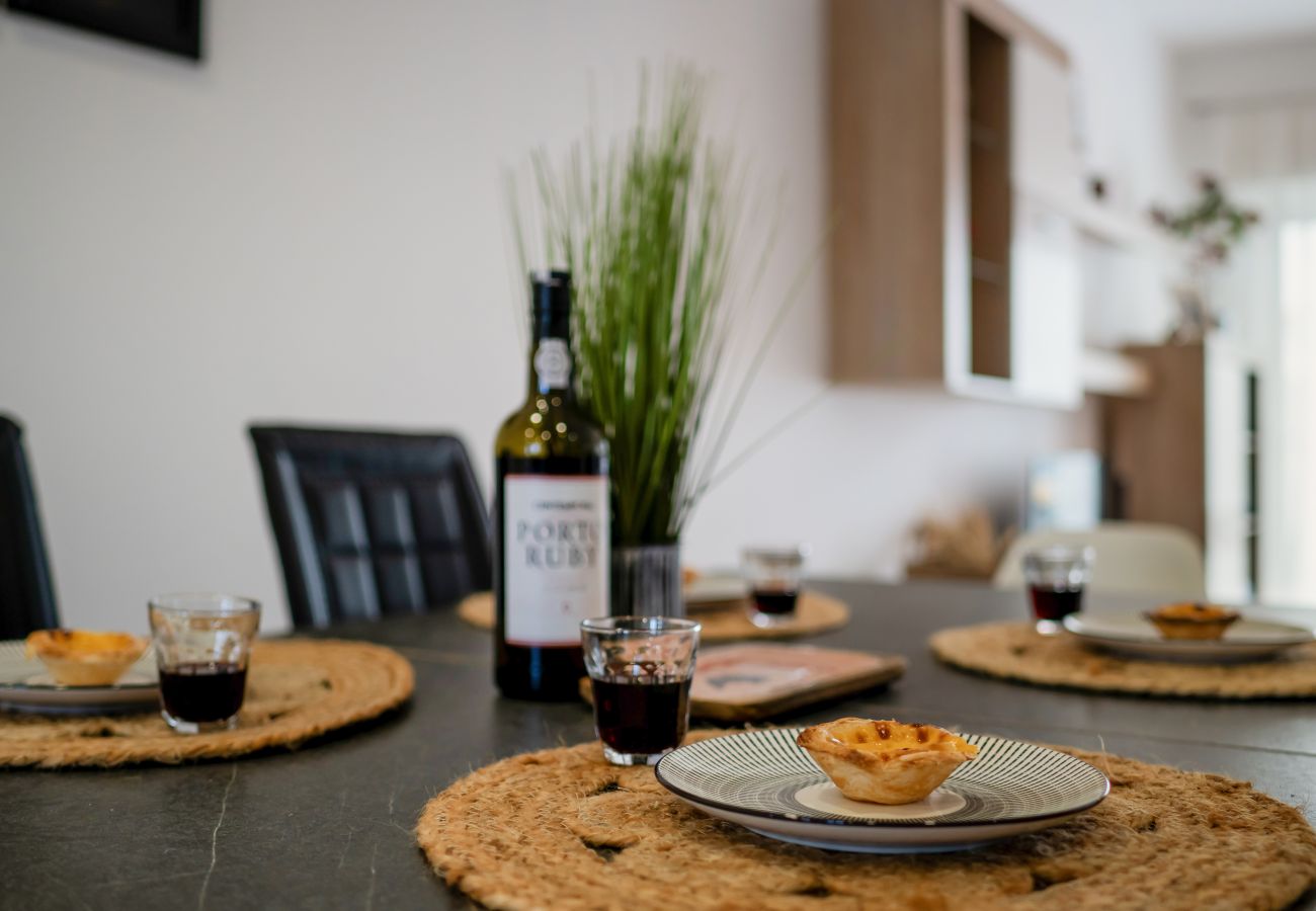 Apartment in Albufeira - Boat Apt OCV – 100m from beach, with pool