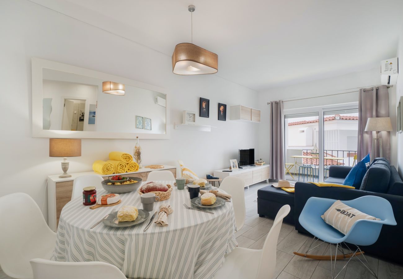 Apartment in Albufeira - Boat Apt OCV – 100m from beach, with pool