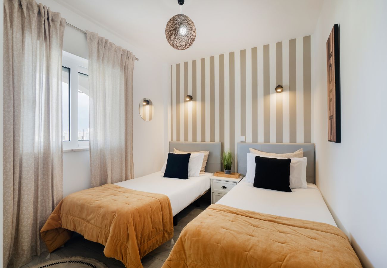 Apartment in Albufeira - Boat 4 Apt OCV – Near the Beach (100m) with Pool